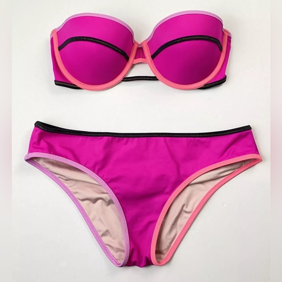 Victoria's Secret Womens Bikini Set 32d top/Small Bottoms Pink - Picture 1 of 11